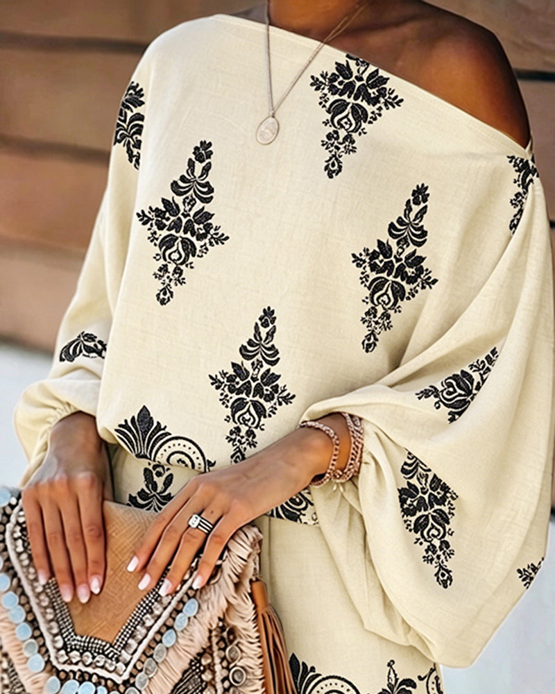 Women's Vintage Print Two-Piece Set Off-Shoulder Batwing Sleeve Top and High-Waisted Shorts Casual Vacation Set