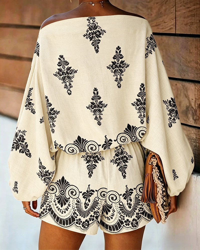 Women's Vintage Print Two-Piece Set Off-Shoulder Batwing Sleeve Top and High-Waisted Shorts Casual Vacation Set